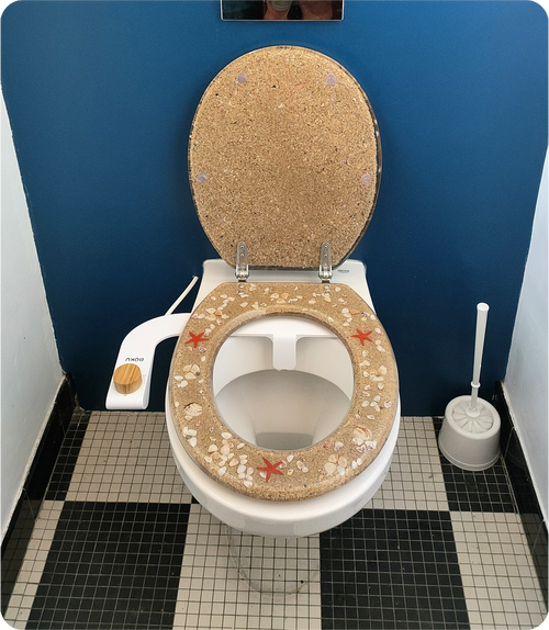 BIDET BOKU japansk toalett - enkel japansk toalettinstallationssats 1 slang  + 1 adapter - hygienisk, ekologisk och ekonomisk toalettdusch - 3 lägen,  självrengörande, fungerar utan elektricitet : : Tools & Home  Improvement