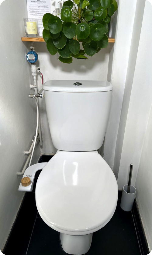 Le kit douchette wc japonais : votre toilette lavante !